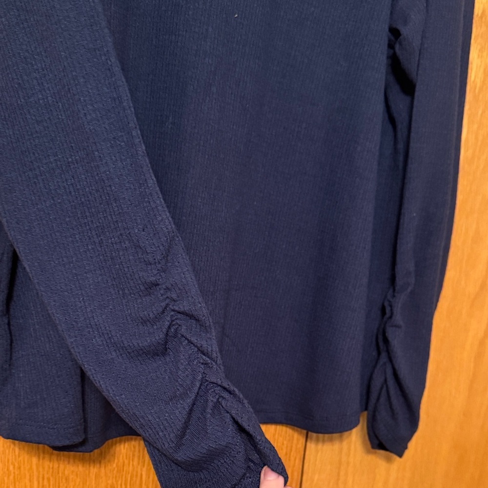 NWT Lane Bryant rouched long Sleeve Top - Picture 5 of 6